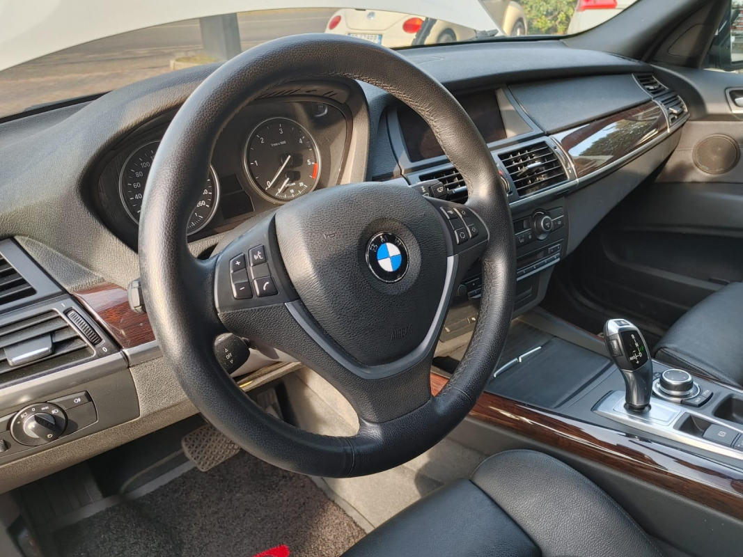Bmw X5 — 14